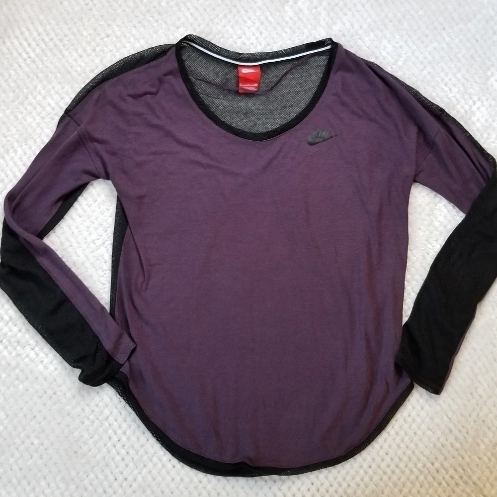 Womens size Small Nike lot of tops